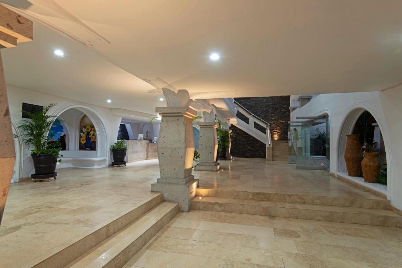 Hotel Fiesta Mexicana Манзанило Екстериор снимка