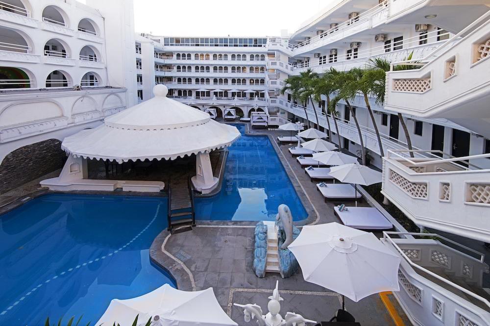Hotel Fiesta Mexicana Манзанило Екстериор снимка