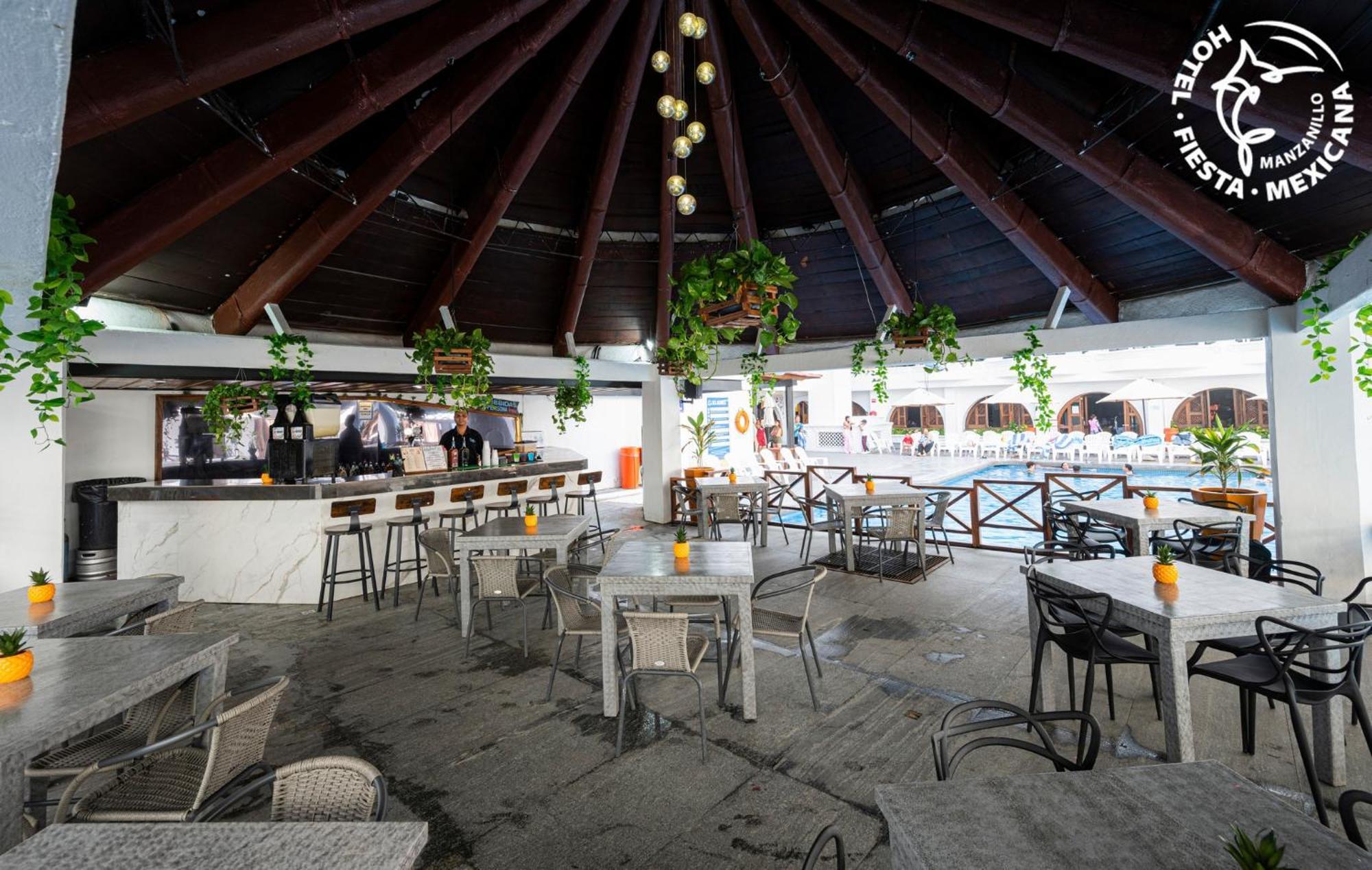 Hotel Fiesta Mexicana Манзанило Екстериор снимка
