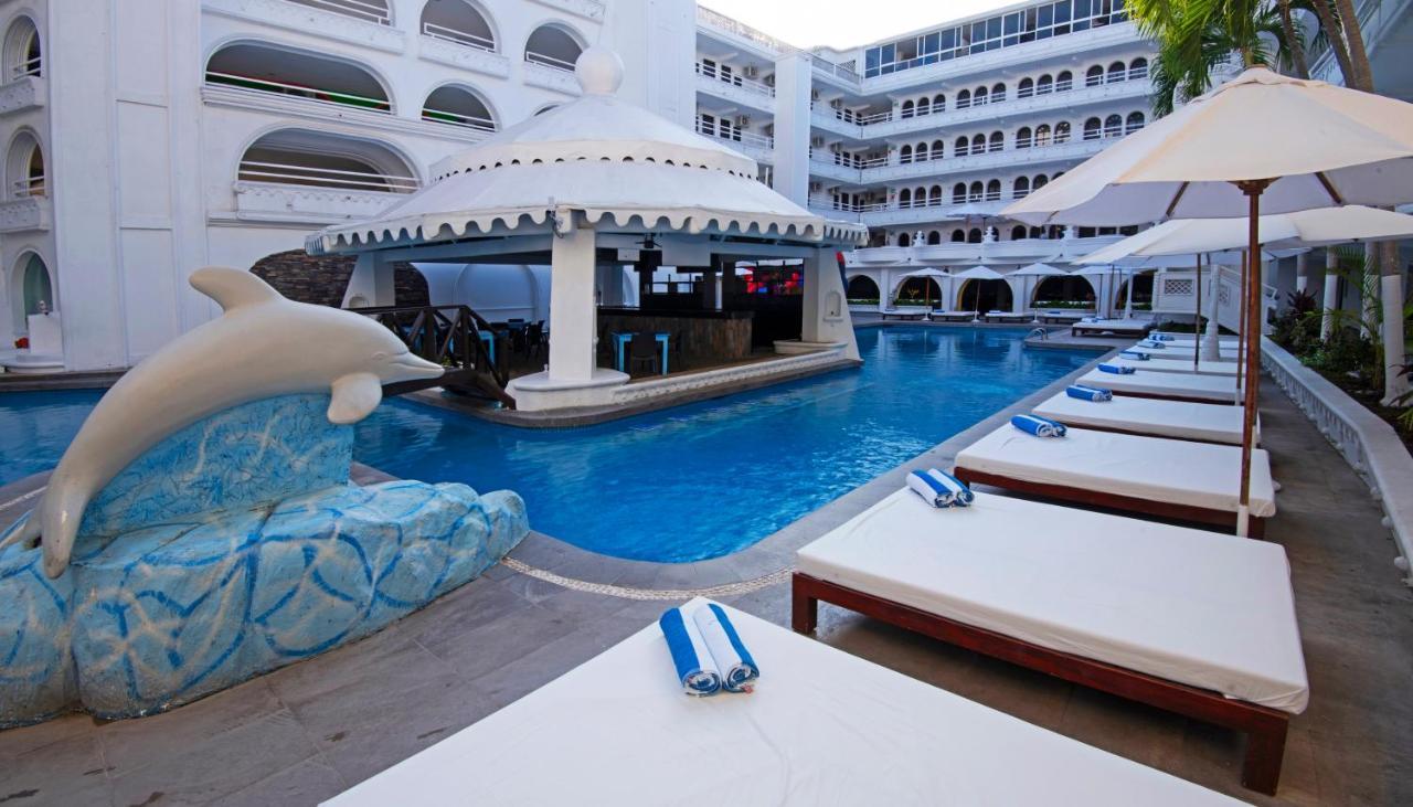 Hotel Fiesta Mexicana Манзанило Екстериор снимка
